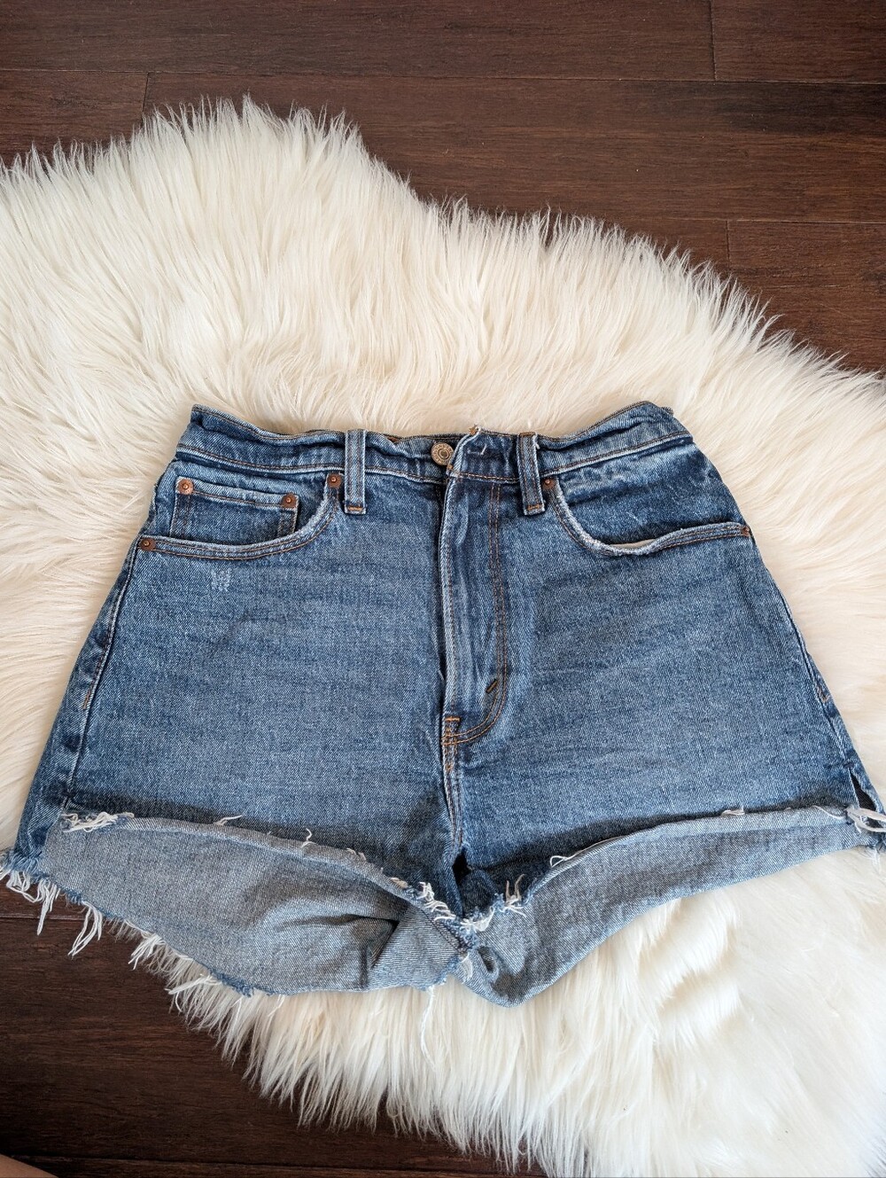 Abercrombie & Fitch The Mom Short High Rise Curve Love Distressed Shorts 2 / 26